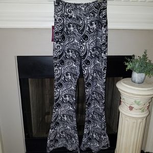 Satina soft flare paisley leg leggings L NWT